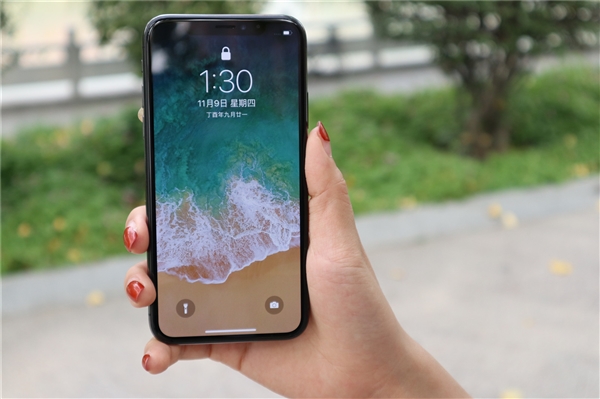 iPhone X靠边！三星密谋最强全面屏手机：专利外形惊艳