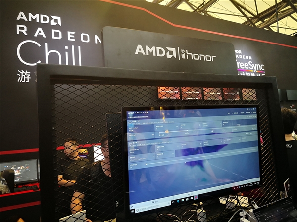 荣耀MagicBook AMD锐龙触屏版亮相ChinaJoy：4699元超值